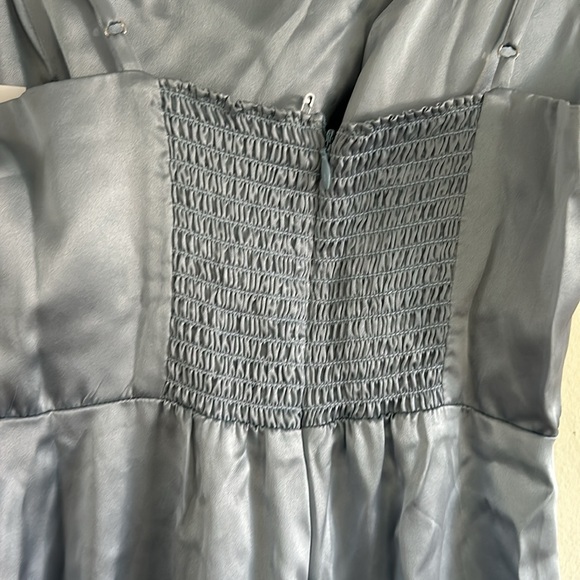 Reformation 100% Silk
Solay silk midi dress size 0 - Picture 7 of 8